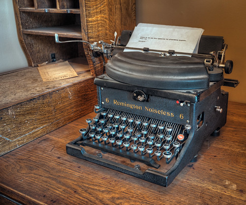 old typewriter (1 of 1)