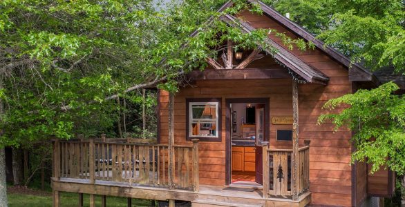 Cottage at Eureka Springs Hospitality Business for sale Eureka Springs Cabin Exterior Photo