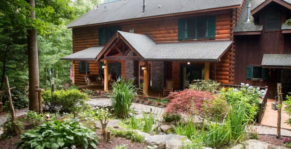 Exterior-Image-of-North-Carolina-Lodge-for-sale Exterior-Image-of-North-Carolina-Lodge-for-sale
